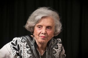 Elena Poniatowska: "La piedra enorme de la pandemia nos hundirá más al fondo"