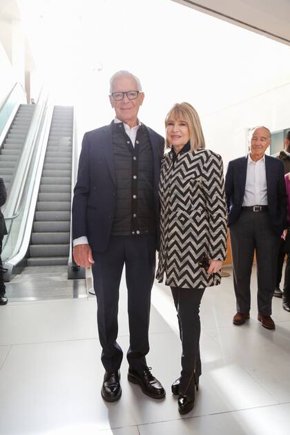 Elena Blomberg de Esteves le agradeció a Eduardo Costantini el nombramiento de la nueva Sala de la Colección Permanente