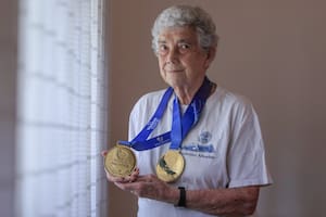 La cordobesa de 90 años que arrasa con las medallas doradas en natación