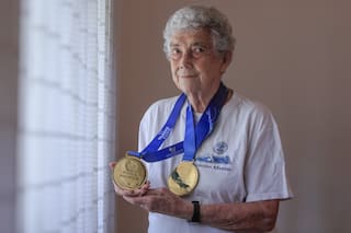 La cordobesa de 90 años que arrasa con las medallas doradas en natación