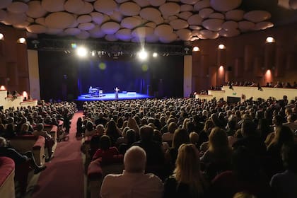 Elena Roger agotó los tickets disponibles del Teatro Auditorium en el concierto que brindó como inicio de la temporada 2026 de la prestigiosa sala marplatense