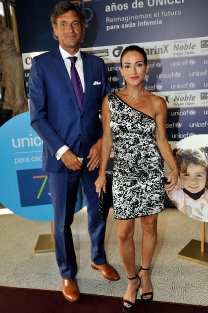 Eleonora Wexler y su parejas en la gala de UNICEF