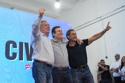 Elías Suárez, Gerardo Zamora y Carlos Silva Neder (vice)