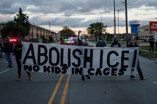 Eliminan, a pedido de las autoridades, página de Facebook que rastreaba presencia de ICE en Chicago