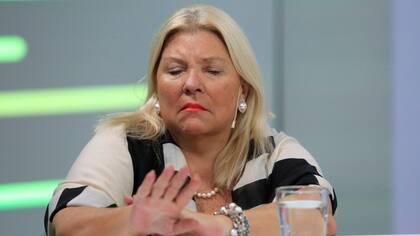 Elisa Carrió denunció a Rossi, Garré y Puricelli por presuntas irregularidades en la reparación del ARA San Juan