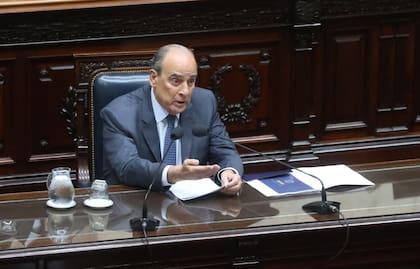 Elisa Carrió calificó a Guillermo Francos como un "cínico del poder"