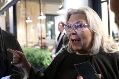 Elisa Carrió en el instituto Hannah Arendt