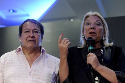 Elisa Carrió Héctor Toty Flores Coalición Cívica cierre campaña Cambiemos