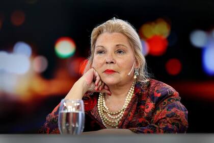 Elisa Carrió llamó a manifestarse de manera pacífica