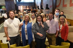Elisa Carrió y la Coalición Cívica con vecinos de Boedo