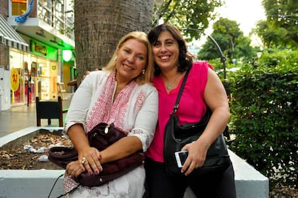 Elisa Carrió y Paula Oliveto