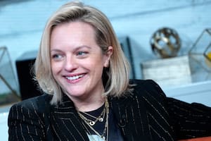 El nuevo look de Elisabeth Moss, la protagonista de The Handmaid’s Tail