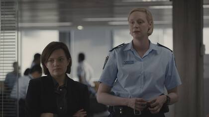 Elisabeth Moss vuelve a componer a la detective Robin Griffin, aquí acompañada por Gwendoline Christie, que se incorpora al elenco de Top of the Lake: China Girl