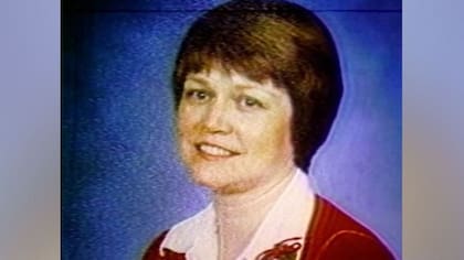 Elizabeth Sennett fue asesinada con varias puñaladas en su casa en marzo de 1988