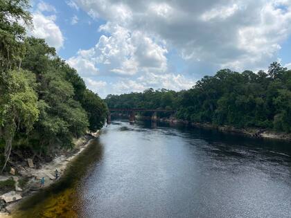 Ellaville se localiza en el Parque Estatal Suwannee River
