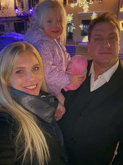 Elle, la hija de la pareja, disfrutó de los paisajes de este lugar turístico en Francia