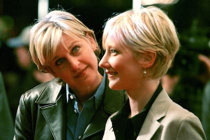 Ellen Degeneres y Anne Heche en 1998