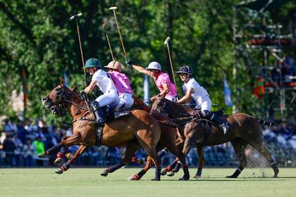Ellerstina e Indios Chapaleufú jugaron un partido parejo, que la Z volcó en su favor en la segunda mitad; el equipo blanco revirtió el tanteador recién en el sexto chukker, y ganó por 12-10.