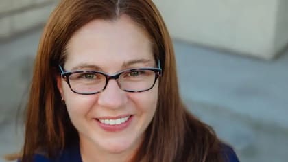 Ellie Leonard ha hecho de encontrar la verdad sobre los crímenes de Epstein la razón de su vida