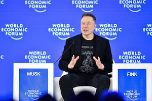 Elon Musk busca talento financiero para convertir a Grok en un asesor de mercados