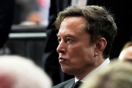 Elon Musk asiste a un funeral por el activista conservador Charlie Kirk