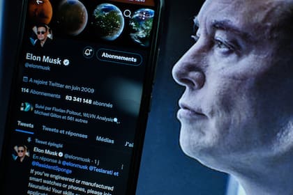 Elon Musk compró Twitter por 44.000 millones de dólares; se espera que las autoridades regulatorias aprueben la venta este año