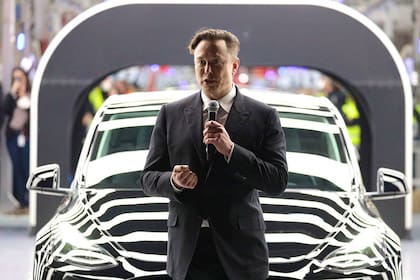 Elon Musk durante la apertura de la fábrica de coches de Tesla en Alemania.