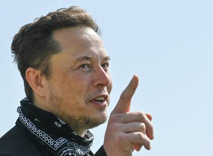 Elon Musk, el hombre más rico del mundo, está semana se trenzó con Joe Biden y sus acciones de Tesla cayeron 10% del valor