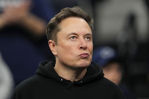 Elon Musk en un evento de lucha libre en Filadelfia el 22 de marzo del 2025 (AP foto/Matt Rourke)