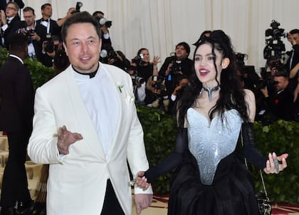 Elon Musk junto a Grimes, su pareja entre 2018 y 2021; con ella tuvo un hijo, llamado X Æ A-12