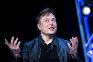 Elon Musk dijo que los ovnis no existen y sus seguidores estallaron de furia
