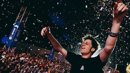 ElRubius en el último Club Media Fest en el que se presentó la semana pasada en Perú, lo cerró a pura música cual DJ