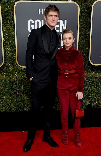 Elsie Fisher y Bo Burnham en los Globos de Oro