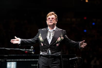 Elton John también será de la partida pero con una actuación grabada previamente