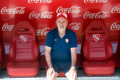 Pavoni fue cinco veces fue el director técnico interino de la primera de Independiente