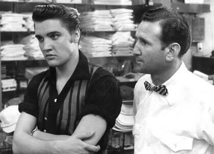 Elvis Presley en Lansky Bros., la tienda donde compraba su ropa