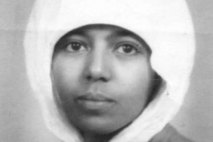 Emahoy Tsegué-Maryam, la monja que caminó descalza durante una década y se convirtió en la “reina del piano” en su país