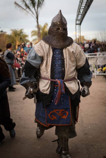 Emanuel (32). Equipo: Valherjes. ¿Qué es lo que más te gusta de esta competencia? "Recibir algunos golpes está bueno".