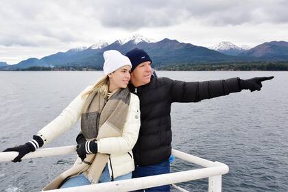 Embarcados, disfrutaron del lago Nahuel Huapi