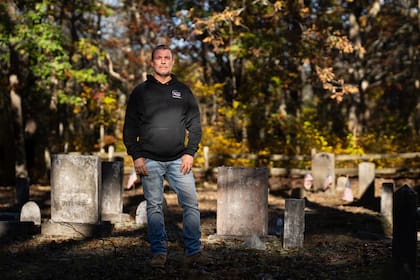 Ed Bixby, propietario de 13 cementerios en todo el país, afirma que cada año se pone de moda una nueva técnica para el tratamiento de los cadáveres