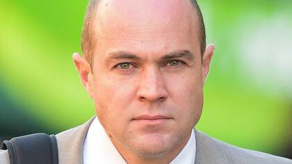 Emile Cilliers sostenía una relación con su esposa Victoria, con su esexposa Carly y su amante Stefanie.