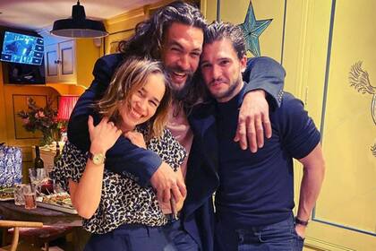 Emilia Clarke y Jason Momoa son muy buenos amigos.