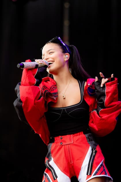 Emilia durante su show en el Lollapalooza Argentina - Créditos: Movistar Arena