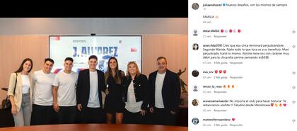 Emilia junto a toda la familia de Julián cuando se confirmó su pase al Atlético de Madrid
