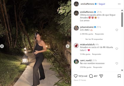 Emilia lució orgullosa su pancita de siete meses