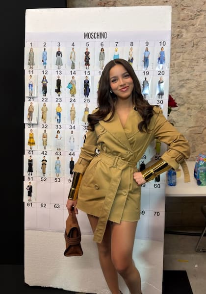 Emilia Mernes, en el backstage. "Gracias por este homenaje a lo nuestro. De Argentina para todo el mundo, Adrián Appiolaza directo al corazón", posteó la cantante