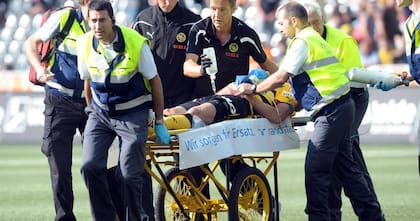 Emiliano Dudar fue rápidamente hospitalizado tras el accidente en el campo del juego