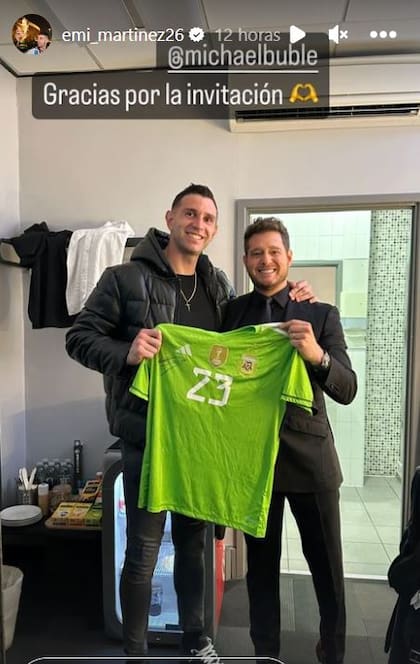 Emiliano Martínez mostró detalles de su encuentro con Michael Bublé