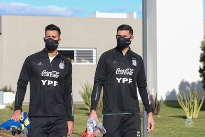 En el predio de Ezeiza, junto a Juan Musso