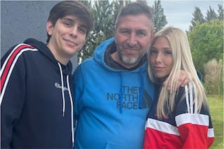 Emiliano Pinsón: su primer libro, el día a día con el tratamiento del Parkinson en España y la contención de sus hijos